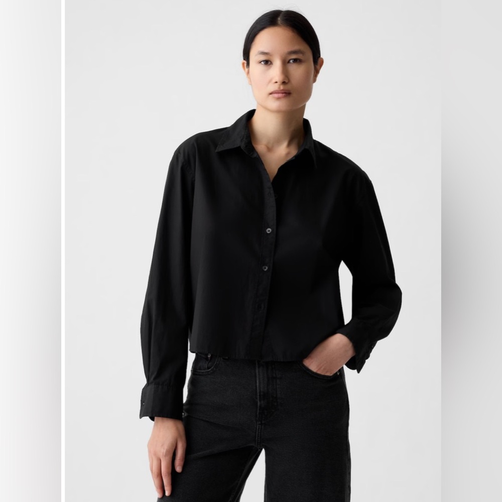 Gap cropped poplin button down